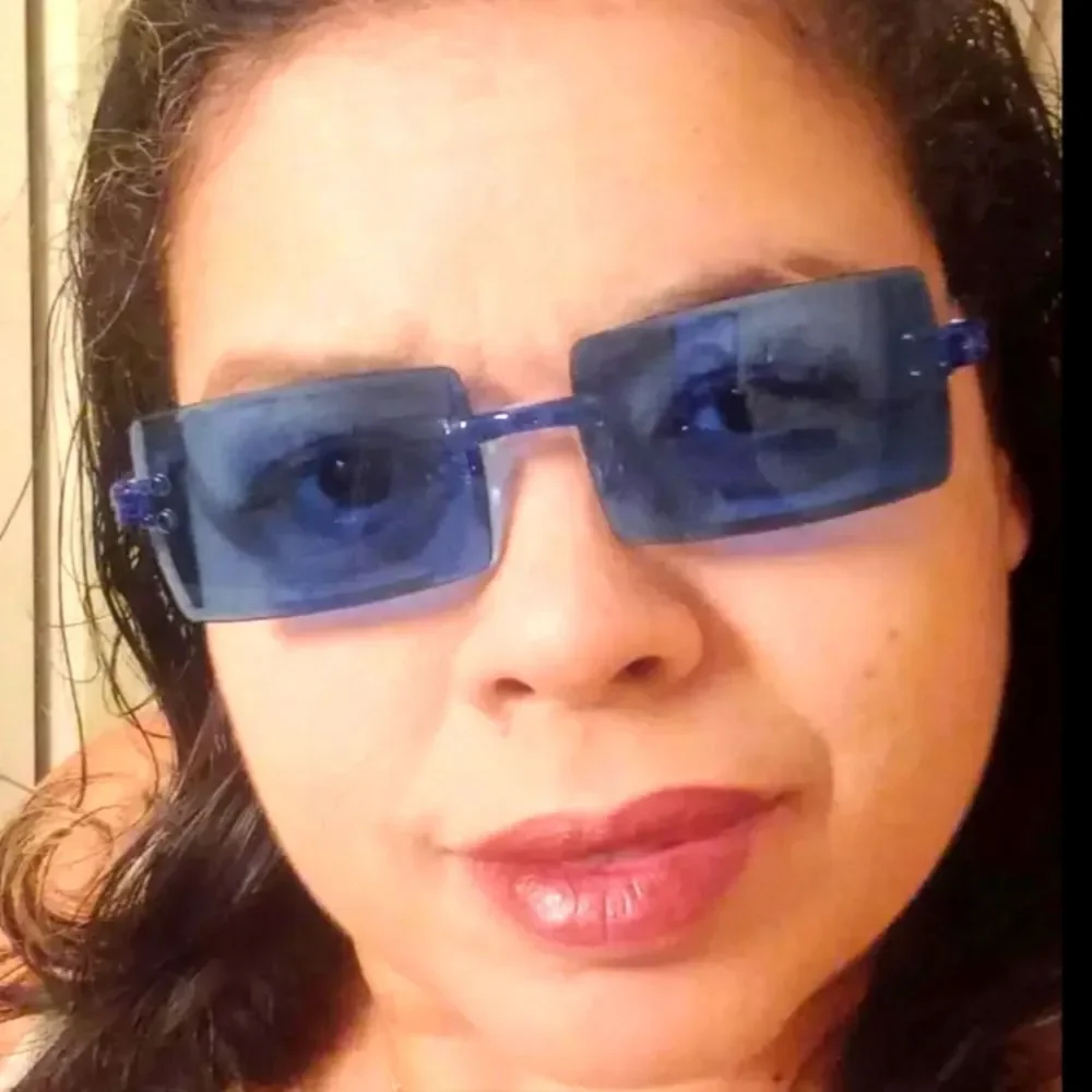 Unisex Stylish Blue Rectangular Sunglasses